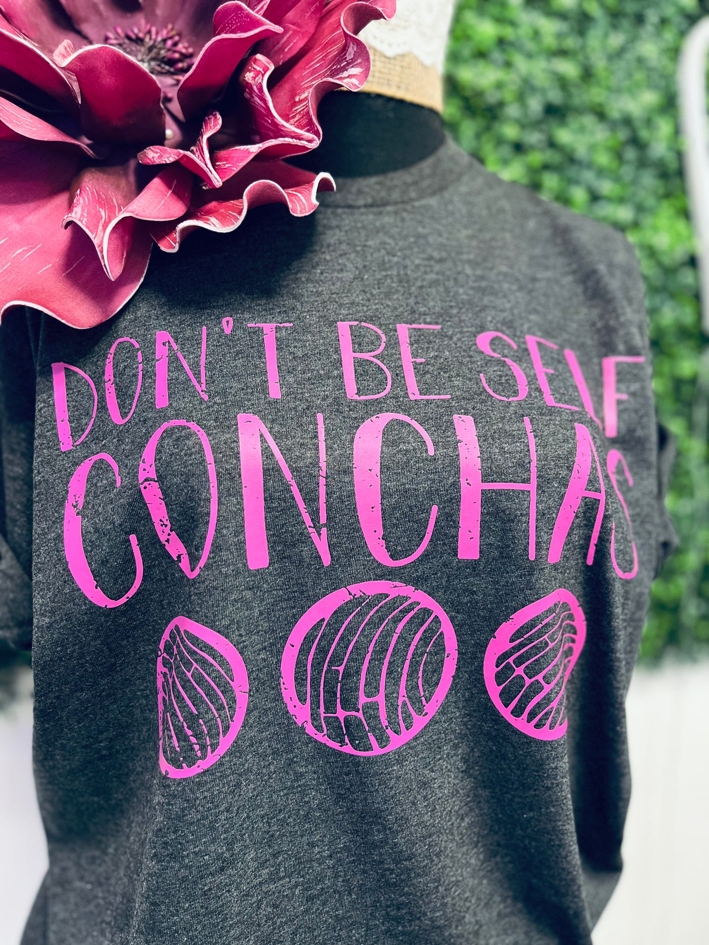 Don't Be Self Conchas tee